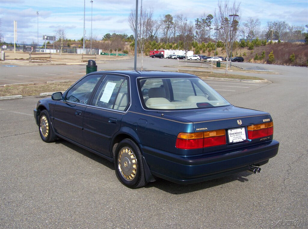 1991 Honda Accord 1-OWNER 55K SE BEST OF THE BEST MUSEUM COLLECTOR QUALITY WOW - photo 2