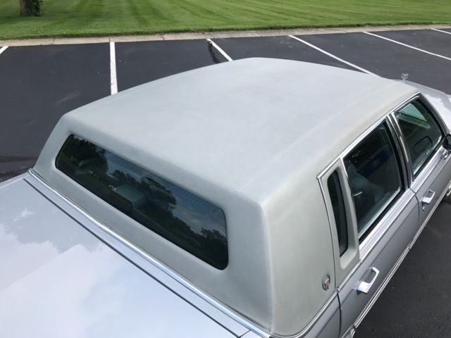 1992 Cadillac Brougham - photo 10