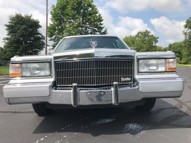 1992 Cadillac Brougham - photo 12