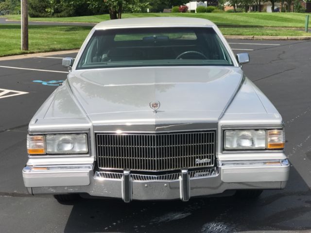 1992 Cadillac Brougham - photo 3
