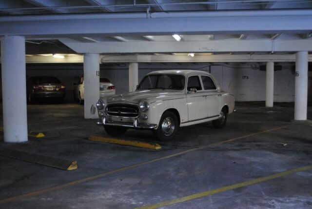 1960 Peugeot 403 - photo 6