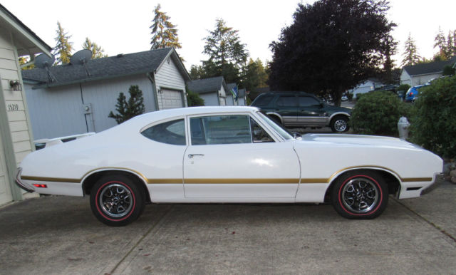 1970 Oldsmobile Cutlass 442 - photo 2