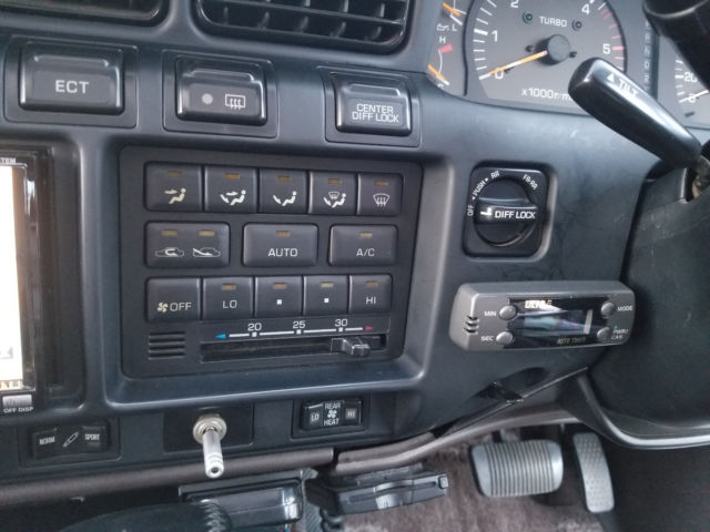 1992 Toyota Land Cruiser VX-Limited - photo 13