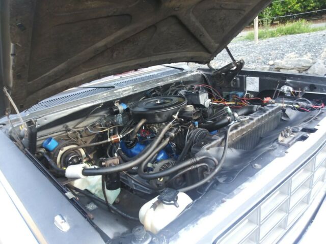 1984 Dodge Ram 3500 Royal SE - photo 11