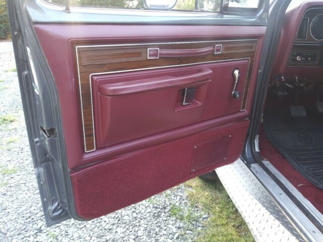 1984 Dodge Ram 3500 Royal SE - photo 12