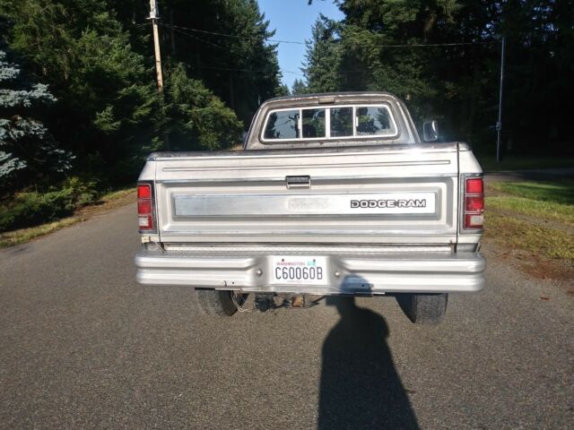 1984 Dodge Ram 3500 Royal SE - photo 9