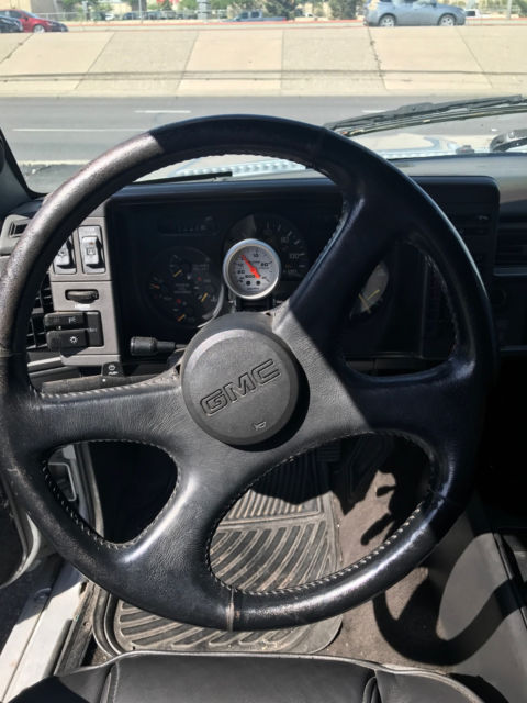 1992 GMC Typhoon - photo 9