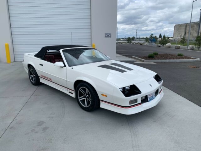 1989 Chevrolet Camaro IROC Z28 - photo 10