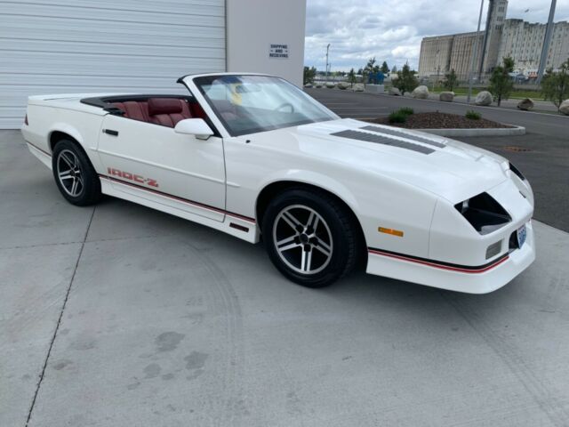 1989 Chevrolet Camaro IROC Z28 - photo 2