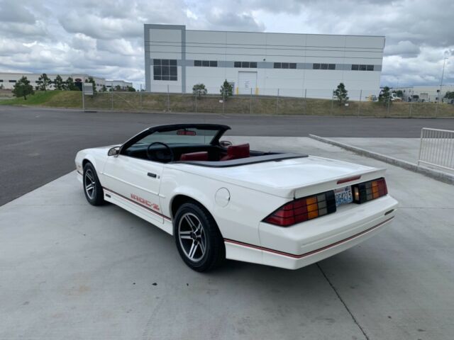 1989 Chevrolet Camaro IROC Z28 - photo 6