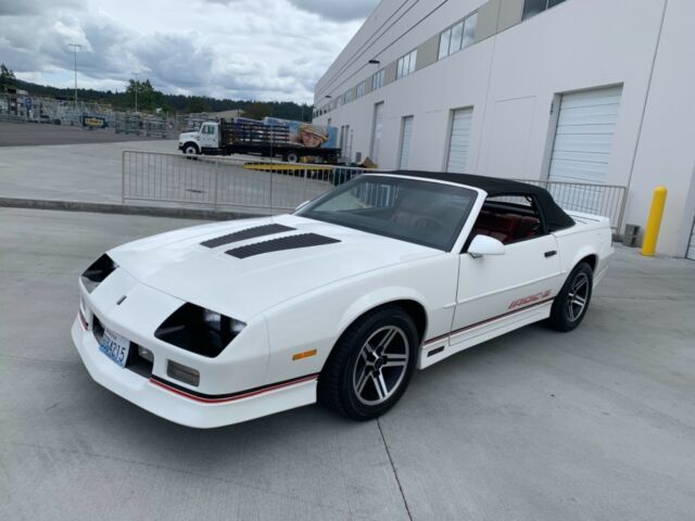 1989 Chevrolet Camaro IROC Z28 - photo 8