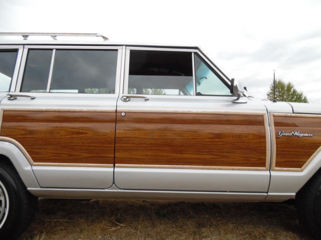 1989 Jeep Wagoneer GRAND WAGONEER 4X4 - photo 10