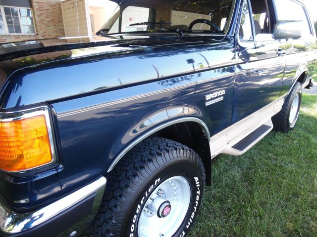 1990 Ford Bronco EDDIE BAUER 4X4 BRONCO - photo 11