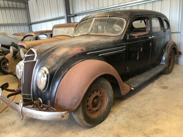 SELLING AT NO RESERVE! Ideal to go original or custom resto-rod or street rod! 1935 DeSoto Airflow Sedan (SG) - NO RESERVE! Ideal for Street Rod/Custom Build!