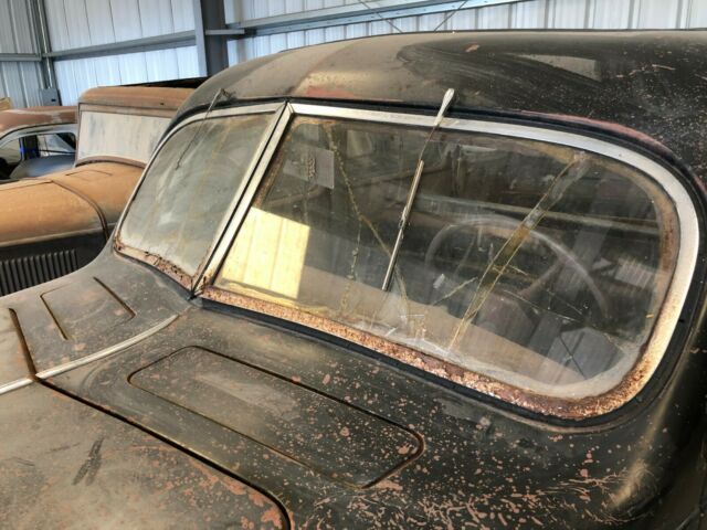 1935 DeSoto Airflow Sedan (SG) - NO RESERVE! Ideal for Street Rod/Custom Build! - photo 10