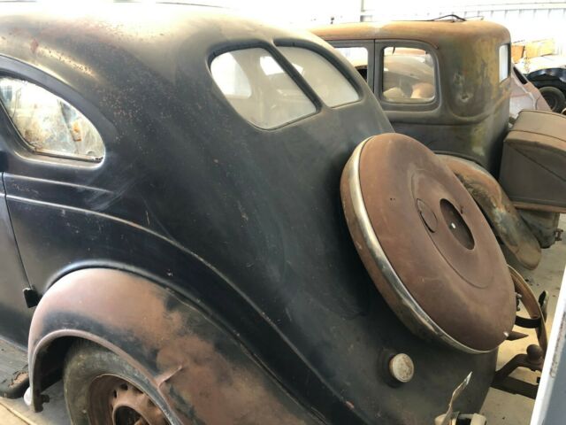1935 DeSoto Airflow Sedan (SG) - NO RESERVE! Ideal for Street Rod/Custom Build! - photo 8