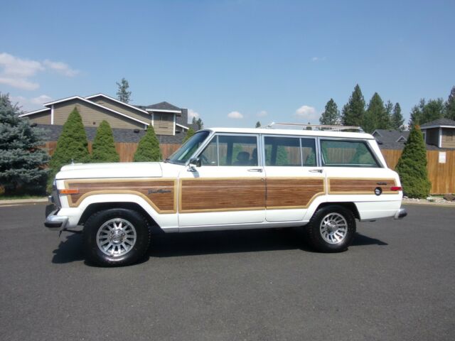 SELLING WITH NO RESERVE 1988 JEEP GRAND WAGONEER WITH 123K ACTUAL MILES 1988 Jeep Wagoneer