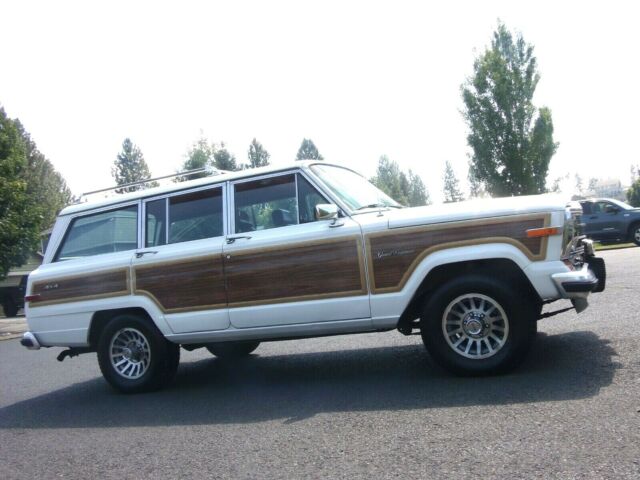 1988 Jeep Wagoneer - photo 7