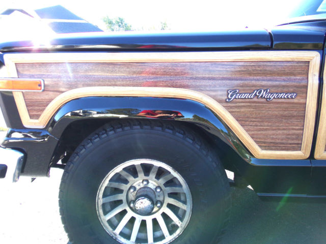 1989 Jeep Wagoneer 4-DOOR - photo 9