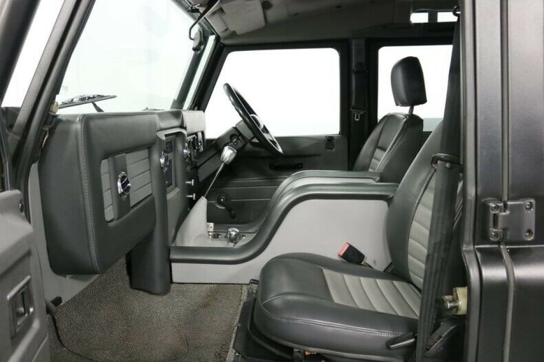 1991 Land Rover Defender 110 Spectre 007 Edition - photo 5