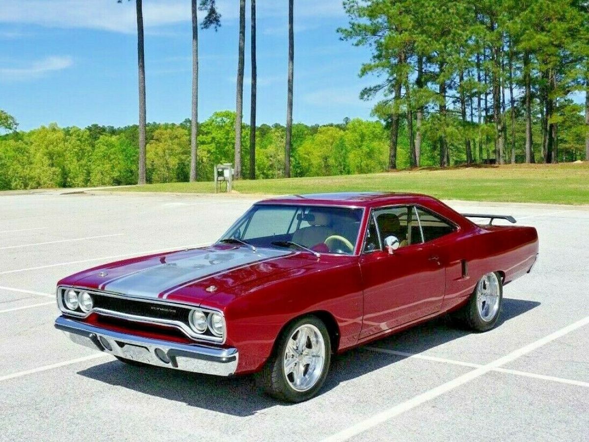 SEMA Show Car / 6.1L Hemi / Frame-Off Restoration / One-of-a-kind 1970 Plymouth Road Runner