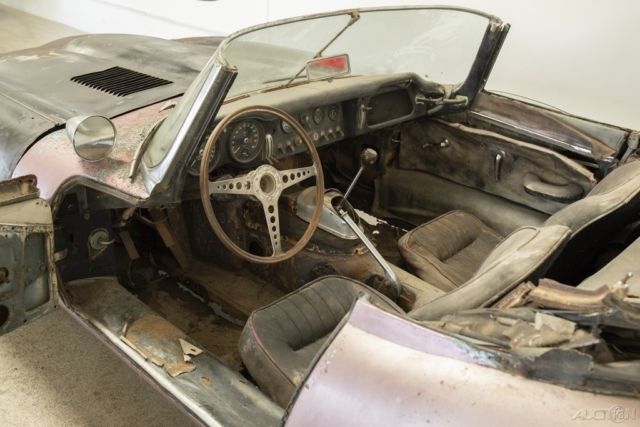 1964 Jaguar E-Type 4.2 liter Series 1 Roadster - photo 10