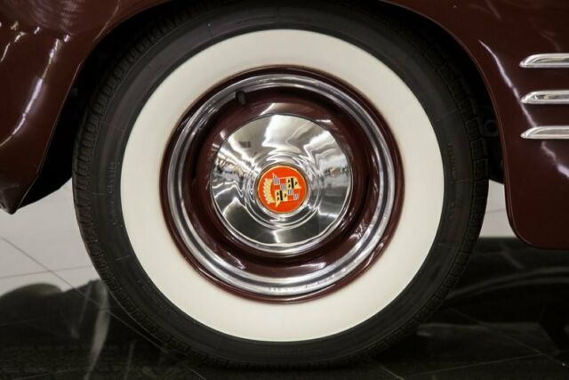 1941 Cadillac Series 61 Woodie - photo 10