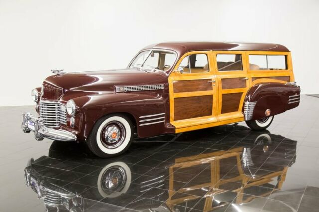 1941 Cadillac Series 61 Woodie - photo 2