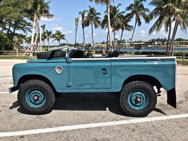 Series III, 1984 - FANTASTIC EXAMPLE - Stunning bodywork 56400 original miles 1984 Land Rover Defender Series III