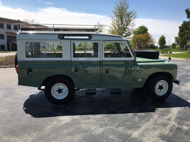 1965 Land Rover Defender 5 door wagon - photo 2