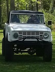Set up for off road. High dollar build. 5.0 motor, aluminum heads/radiator. 1974 Ford Bronco