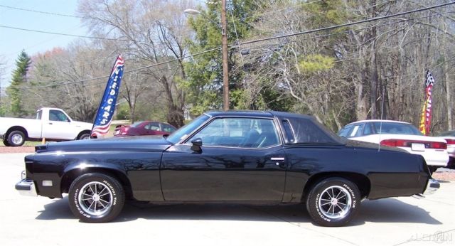 1975 Pontiac Grand Prix LJ SUNROOF BUILT 6.6L AC TRIPLE BLACK MURDERED OUT - photo 5