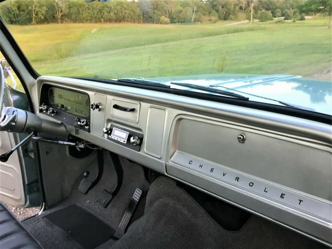1965 Chevrolet C-10 Custom Cab - photo 9