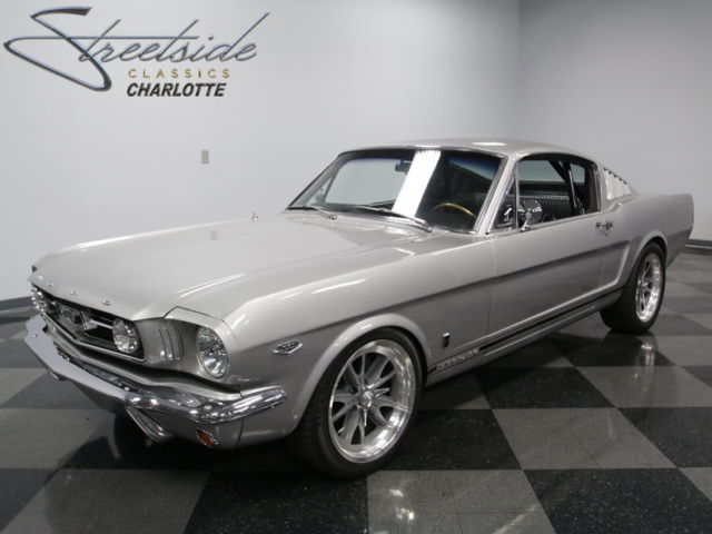 SHARP, 351W V8, T5 5 SPD MAN, A/C, 4 WHL DISCS, HALIBRANDS, NICE PNT/INT, FUN!! 1966 Ford Mustang GT Fastback