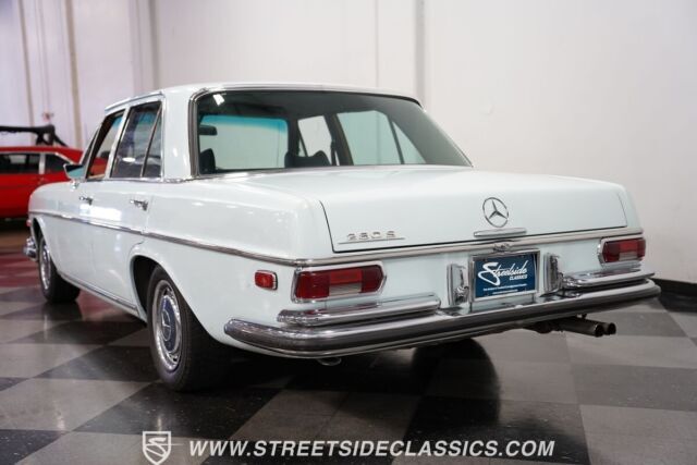 1969 Mercedes-Benz 200-Series - photo 8