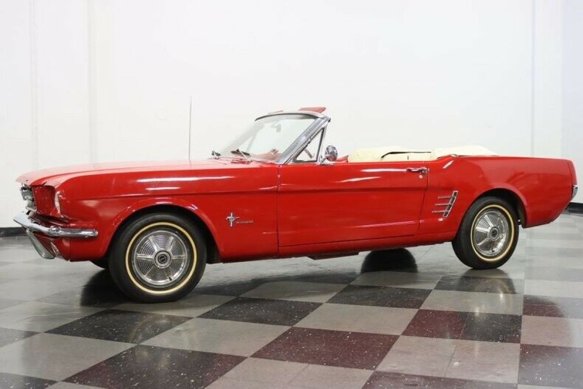 1966 Ford Mustang Convertible - photo 7