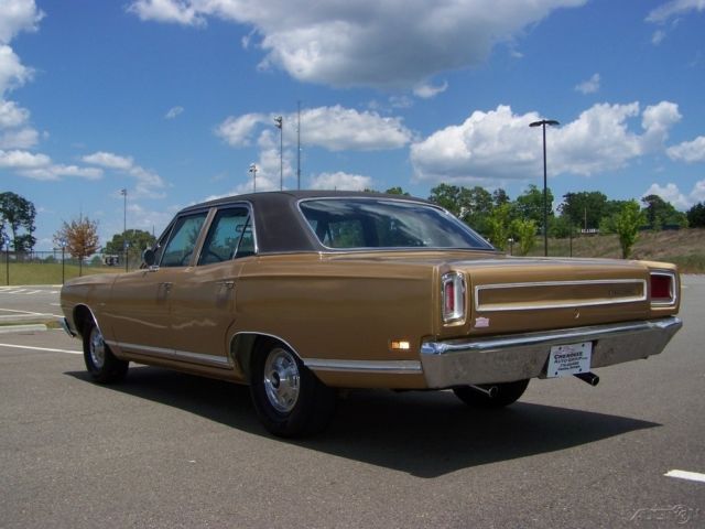 1969 Plymouth Satellite 4-DOOR 318 V8 5.2L 4BBL DUAL EXHAUST AC AUTOMATIC - photo 3