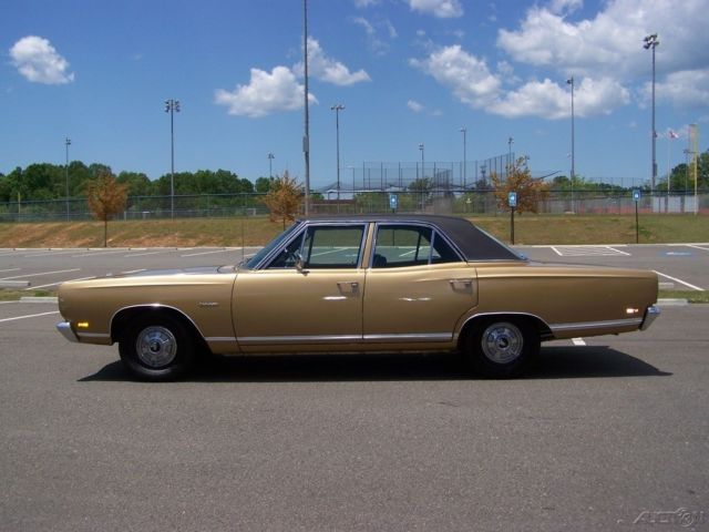 1969 Plymouth Satellite 4-DOOR 318 V8 5.2L 4BBL DUAL EXHAUST AC AUTOMATIC - photo 6