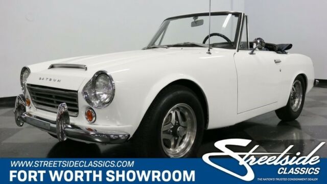 SHARP DATSUN CONVERTIBLE! SMOOTH 1600CC ENGINE, 4 SPEED MANUAL, GREAT COLORS! 1968 Datsun 1600 --