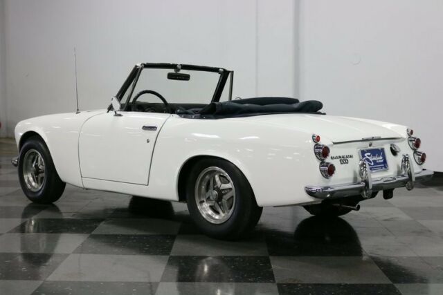 1968 Datsun 1600 -- - photo 10