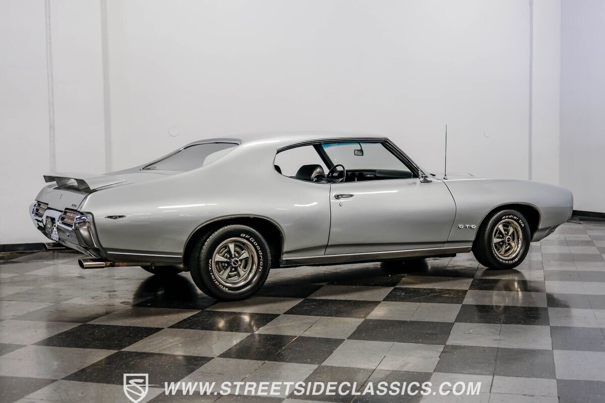 1969 Pontiac GTO - photo 13