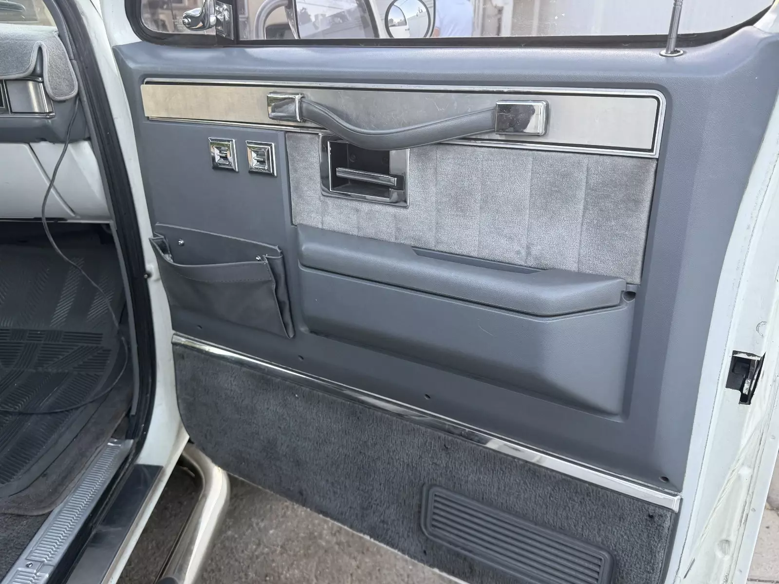 1990 GMC Jimmy SLE 4x4 - photo 12