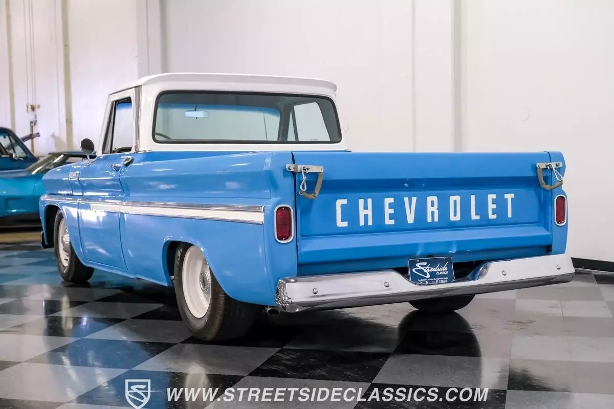1965 Chevrolet C-10 Restomod - photo 10