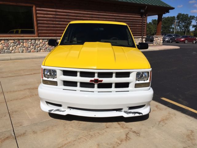 1994 Chevrolet C/K Pickup 1500 CHEVROLET SHOW TRUCK - photo 2