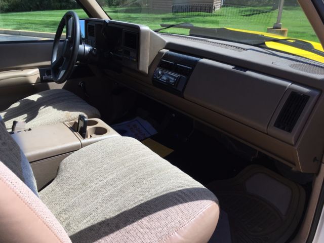 1994 Chevrolet C/K Pickup 1500 CHEVROLET SHOW TRUCK - photo 9