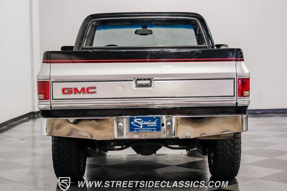 1982 GMC Sierra 1500 1500 Classic Resto-Mod - photo 11