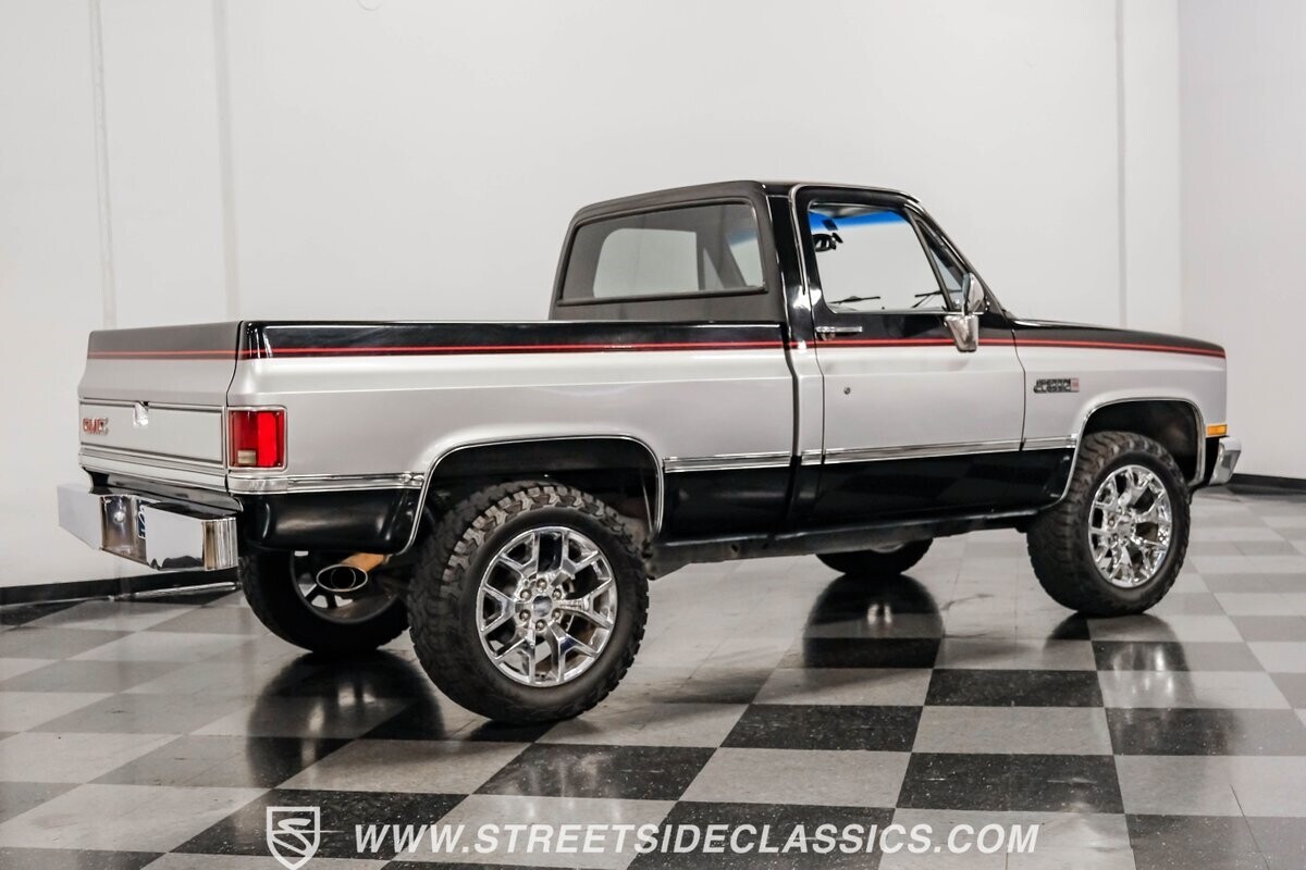 1982 GMC Sierra 1500 1500 Classic Resto-Mod - photo 13