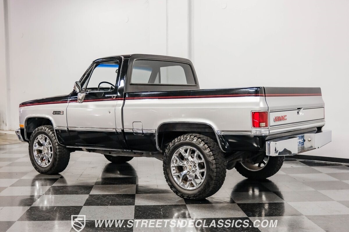 1982 GMC Sierra 1500 1500 Classic Resto-Mod - photo 9