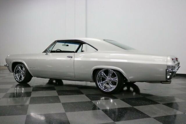 1965 Chevrolet Impala SS - photo 9