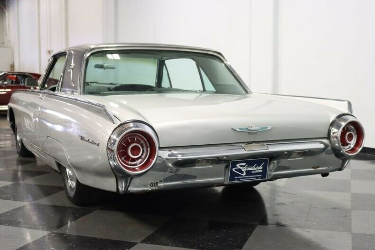 1963 Ford Thunderbird Landau - photo 11
